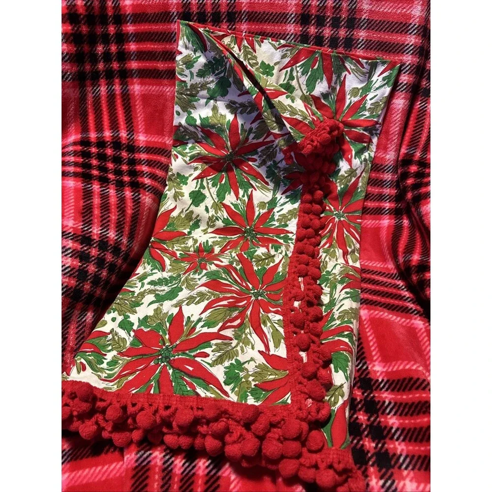 Vintage Red Pom Pom Trim Christmas Poinsettia Tablecloth 53.5X27